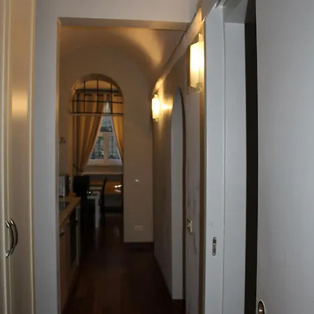 Gabri's Apartment Rom