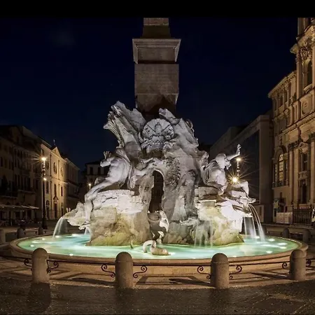 Gabri's - Piazza Navona Apartment *